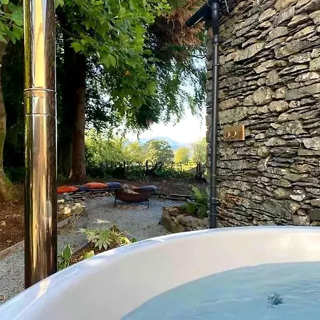 Hot-tub Hideaway *