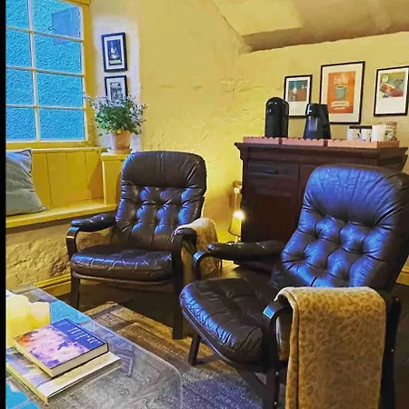 Hot-tub Hideaway * Near Sawrey